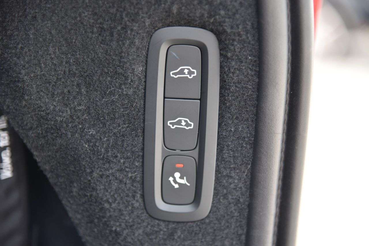 2018 VOLVO XC90 2018 VOLVO XC90