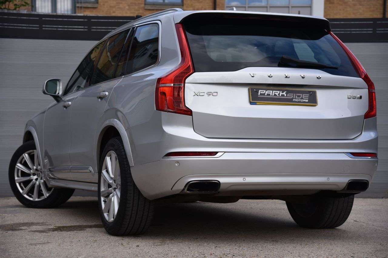 A 2015 VOLVO XC90 2.0 D5 Inscription SUV 5dr Diesel Geartronic 4WD Euro 6 (s/s) (225 ps) WINT A 2015 VOLVO XC90 2.0 D5 Inscription SUV 5dr Diesel Geartronic 4WD Euro 6 (s/s) (225 ps) WINT