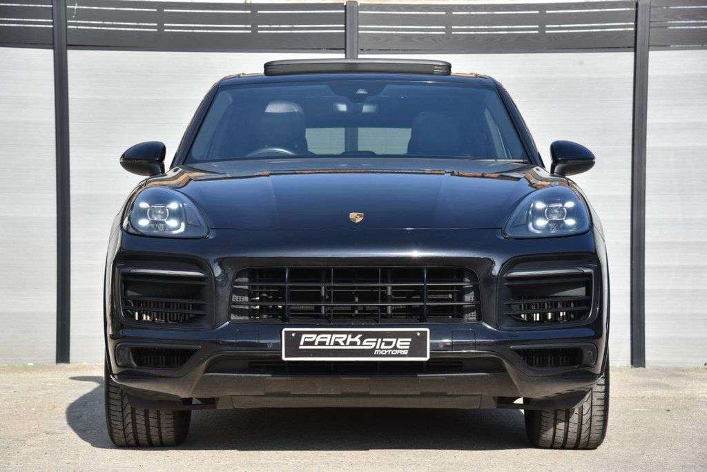 A 2023 PORSCHE CAYENNE 3.0 V6 E-Hybrid 17.9kWh Platinum Edition SUV 5dr Petrol Plug-in Hybrid Tipt A 2023 PORSCHE CAYENNE 3.0 V6 E-Hybrid 17.9kWh Platinum Edition SUV 5dr Petrol Plug-in Hybrid Tipt