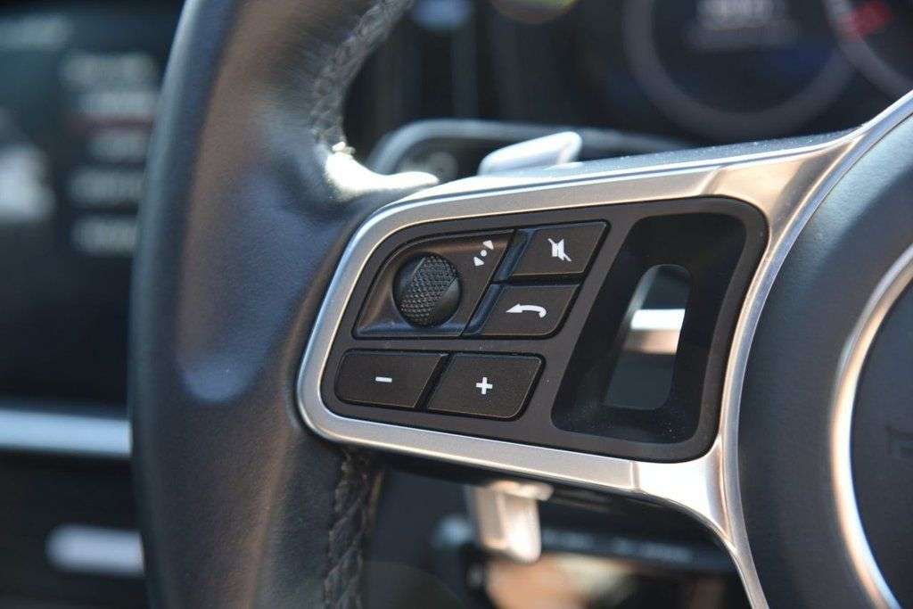 2023 PORSCHE CAYENNE 2023 PORSCHE CAYENNE