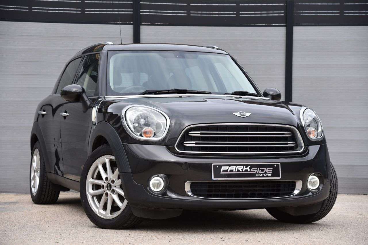 A 2015 MINI COUNTRYMAN 1.6 Cooper D SUV 5dr Diesel Manual Euro 5 (s/s) (112 ps) PRIVACY | ARMREST A 2015 MINI COUNTRYMAN 1.6 Cooper D SUV 5dr Diesel Manual Euro 5 (s/s) (112 ps) PRIVACY | ARMREST