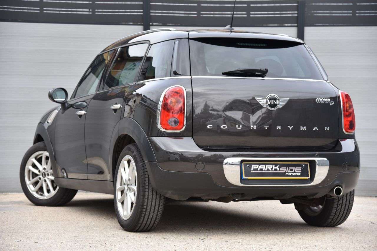 A 2015 MINI COUNTRYMAN 1.6 Cooper D SUV 5dr Diesel Manual Euro 5 (s/s) (112 ps) PRIVACY | ARMREST A 2015 MINI COUNTRYMAN 1.6 Cooper D SUV 5dr Diesel Manual Euro 5 (s/s) (112 ps) PRIVACY | ARMREST