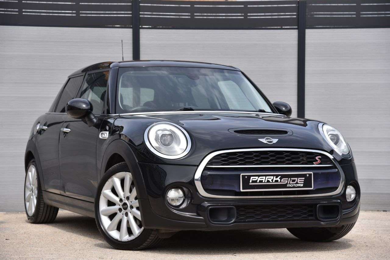 A 2016 MINI HATCH 2.0 Cooper S Hatchback 5dr Petrol Auto Euro 6 (s/s) (192 ps) 1 FORMER KEEPE A 2016 MINI HATCH 2.0 Cooper S Hatchback 5dr Petrol Auto Euro 6 (s/s) (192 ps) 1 FORMER KEEPE