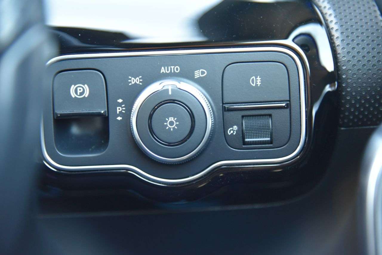 2022 MERCEDES-BENZ A-CLASS 2022 MERCEDES-BENZ A-CLASS
