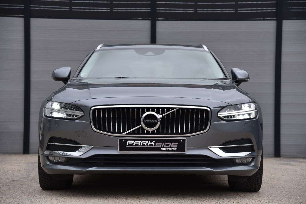2017 VOLVO V90 2017 VOLVO V90