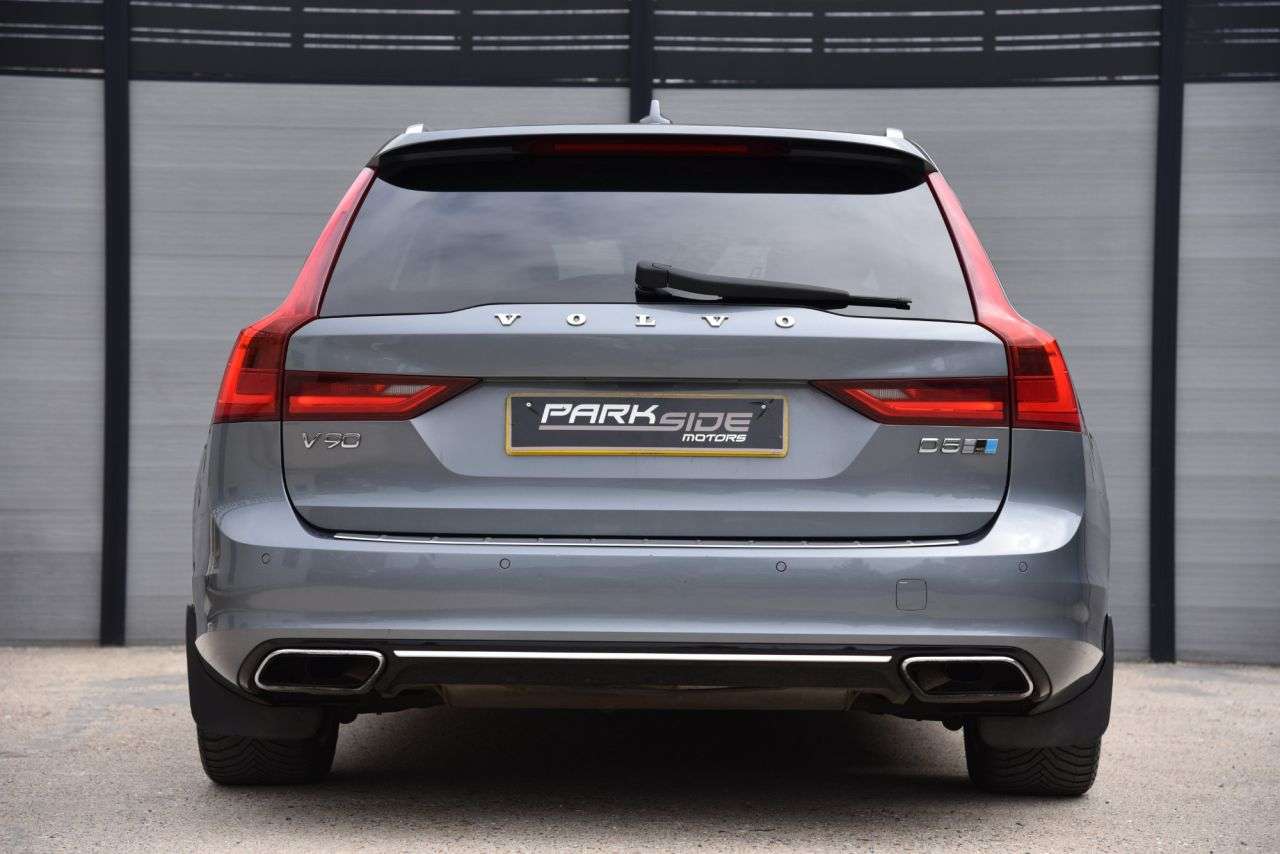2017 VOLVO V90 2017 VOLVO V90