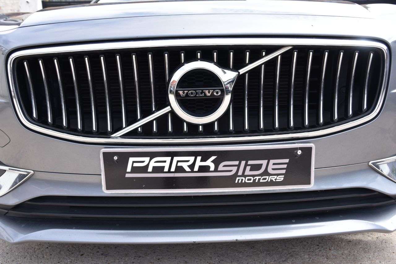 2017 VOLVO V90 2017 VOLVO V90
