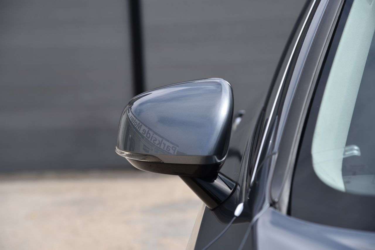 2017 VOLVO V90 2017 VOLVO V90