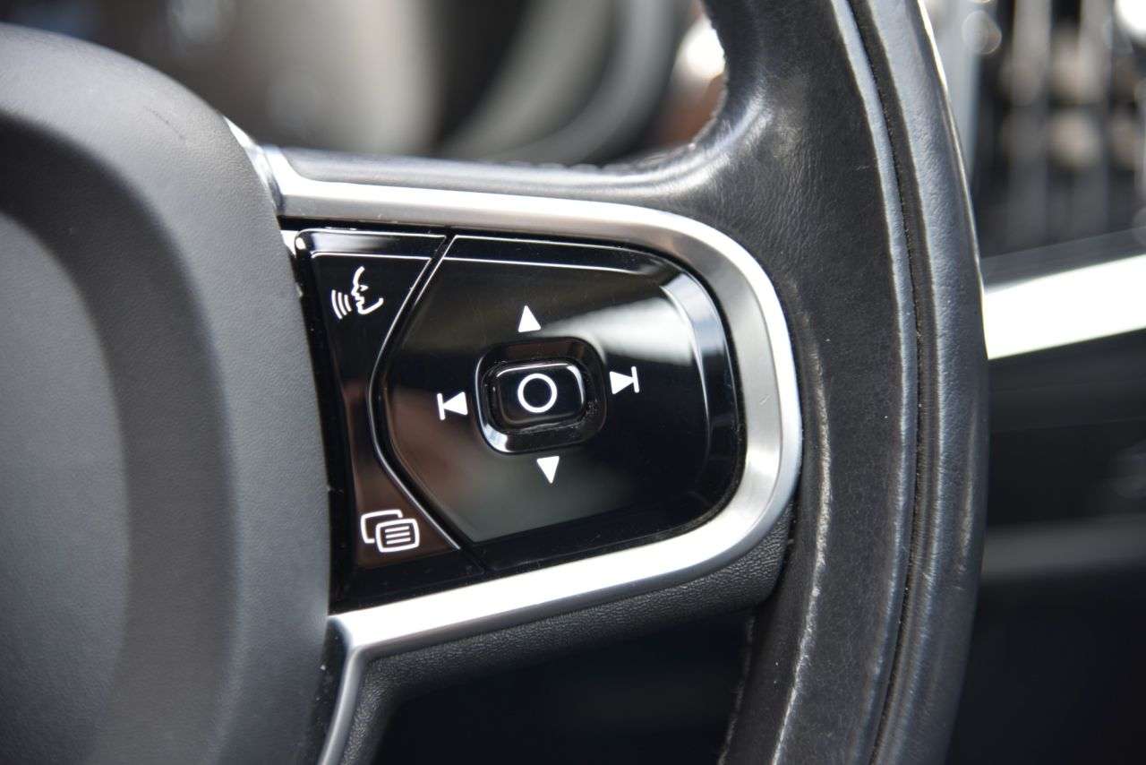 2017 VOLVO V90 2017 VOLVO V90
