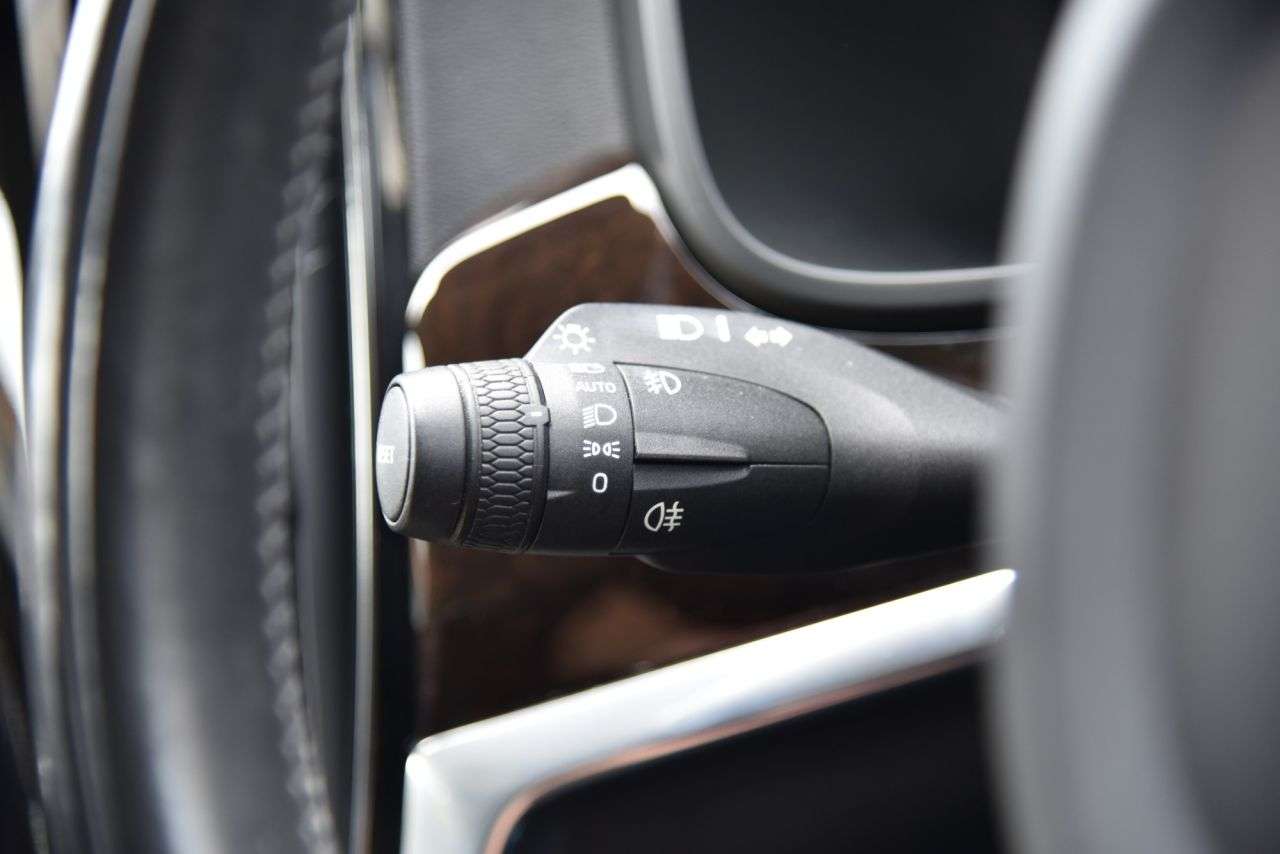 2017 VOLVO V90 2017 VOLVO V90