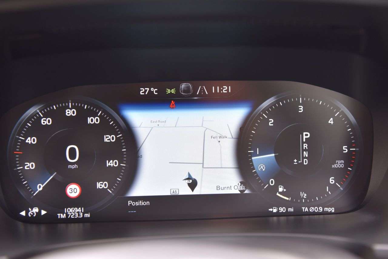 2017 VOLVO V90 2017 VOLVO V90