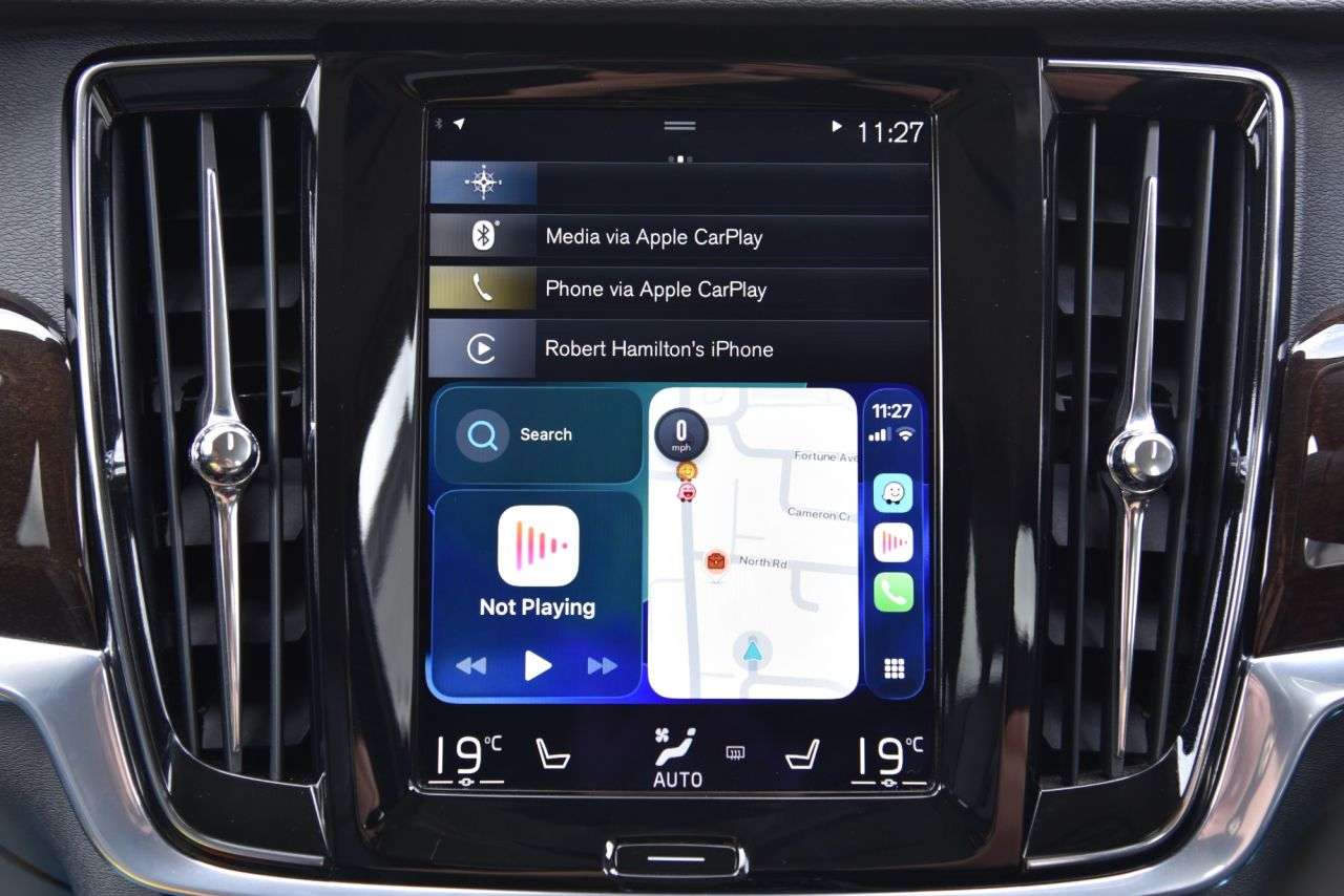 2017 VOLVO V90 2017 VOLVO V90