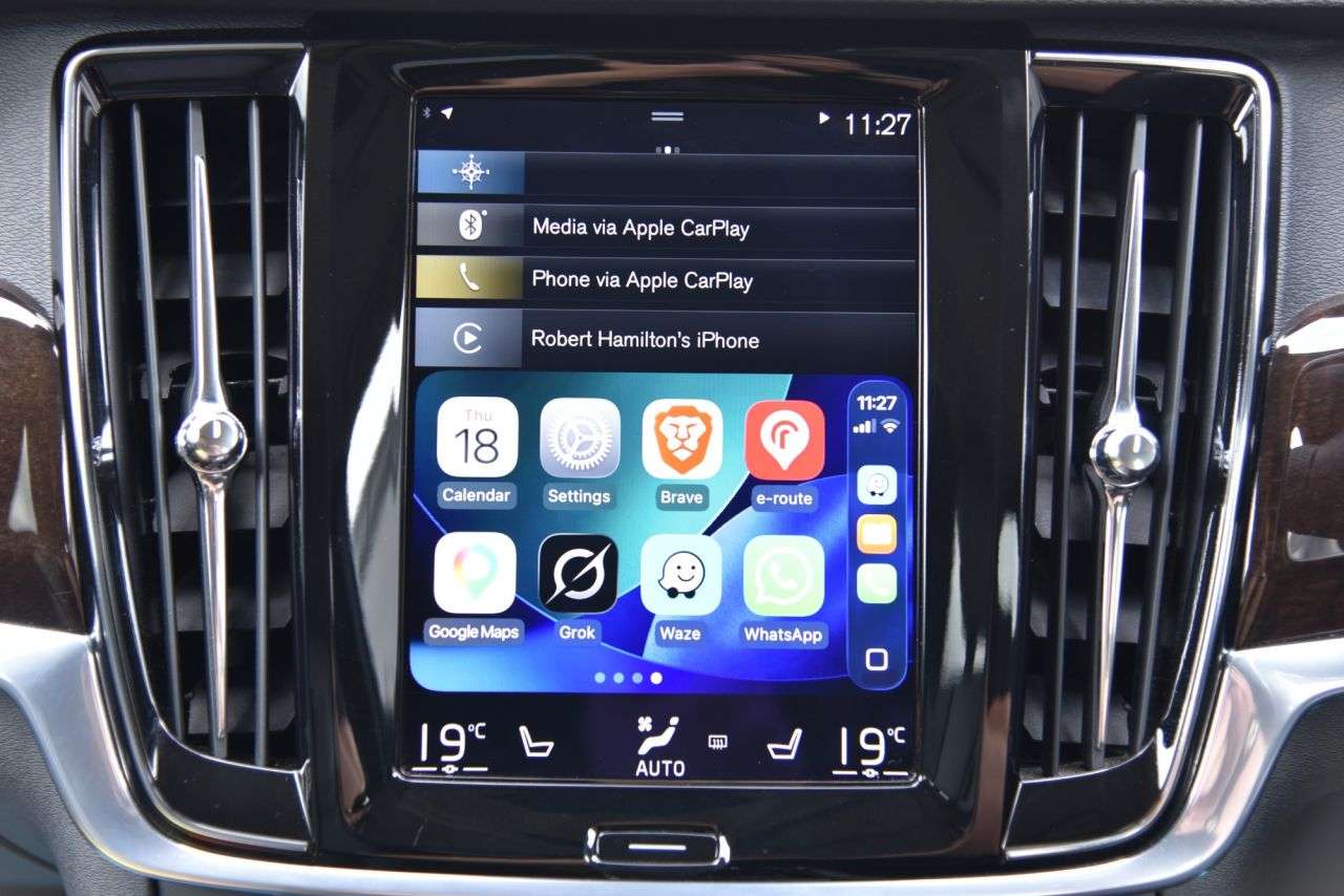 2017 VOLVO V90 2017 VOLVO V90