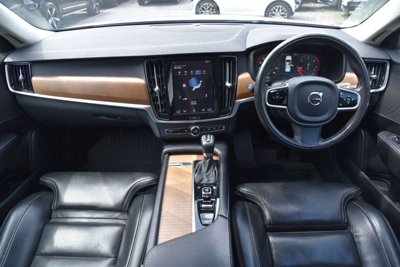 A 2018 VOLVO S90 2.0 D4 Inscription Saloon 4dr Diesel Auto Euro 6 (s/s) (190 ps) NAPPA LEATH A 2018 VOLVO S90 2.0 D4 Inscription Saloon 4dr Diesel Auto Euro 6 (s/s) (190 ps) NAPPA LEATH