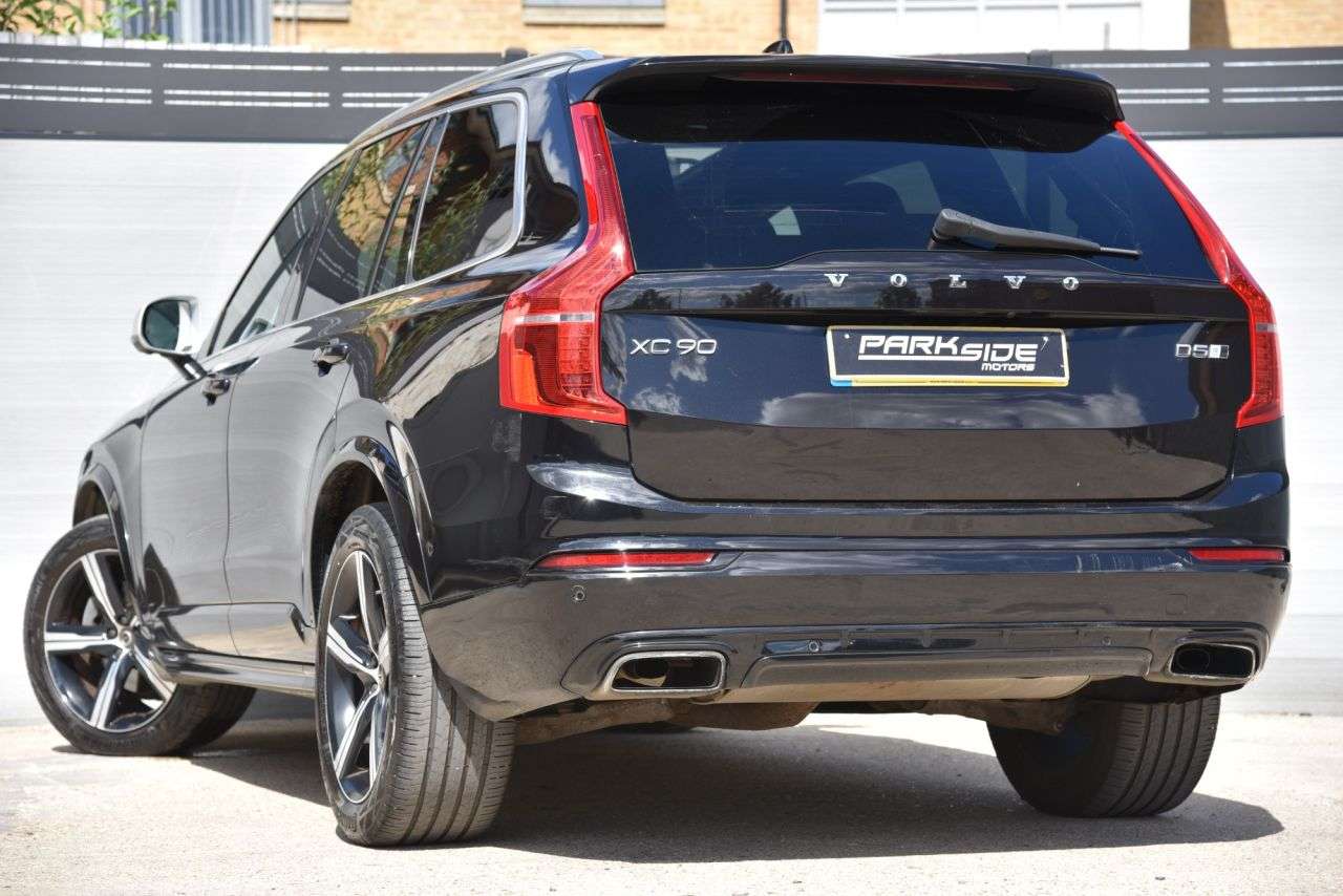 A 2016 VOLVO XC90 2.0 D5 R-Design SUV 5dr Diesel Geartronic 4WD Euro 6 (s/s) (225 ps) XENIUM A 2016 VOLVO XC90 2.0 D5 R-Design SUV 5dr Diesel Geartronic 4WD Euro 6 (s/s) (225 ps) XENIUM