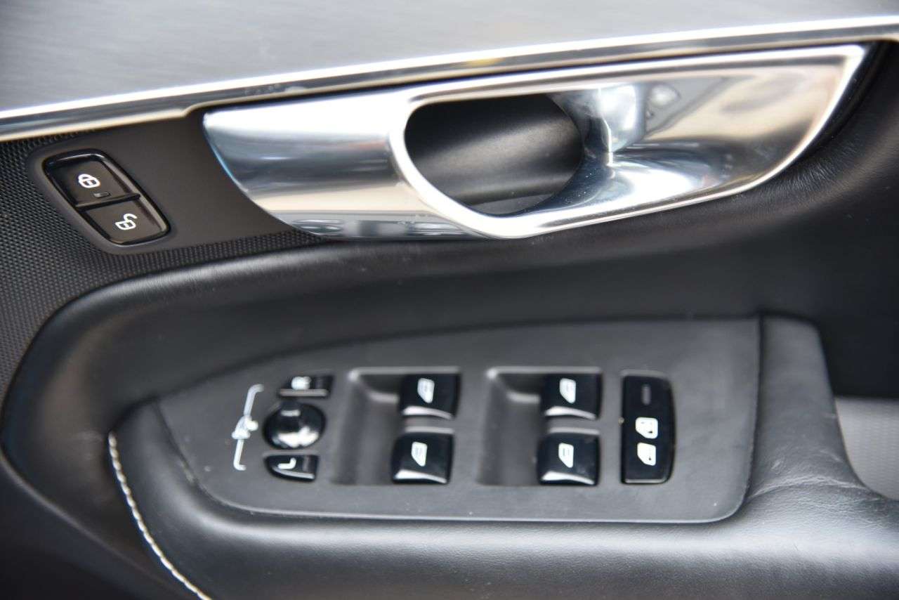 2018 VOLVO XC90 2018 VOLVO XC90