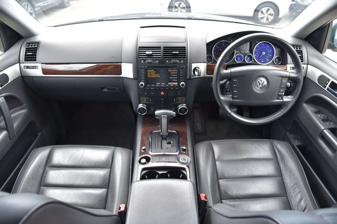 A 2007 VOLKSWAGEN TOUAREG 3.0 TDI V6 SE SUV 5dr Diesel Automatic (294 g/km, 222 bhp) PRIVACY | LEATHE A 2007 VOLKSWAGEN TOUAREG 3.0 TDI V6 SE SUV 5dr Diesel Automatic (294 g/km, 222 bhp) PRIVACY | LEATHE