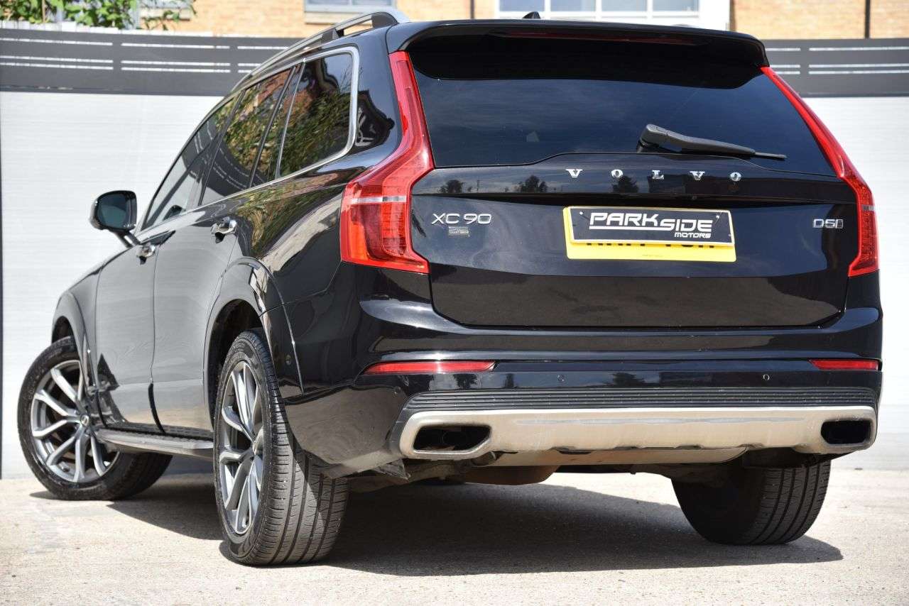A 2017 VOLVO XC90 2.0 D5 PowerPulse Momentum SUV 5dr Diesel Auto 4WD Euro 6 (s/s) (235 ps) XE A 2017 VOLVO XC90 2.0 D5 PowerPulse Momentum SUV 5dr Diesel Auto 4WD Euro 6 (s/s) (235 ps) XE