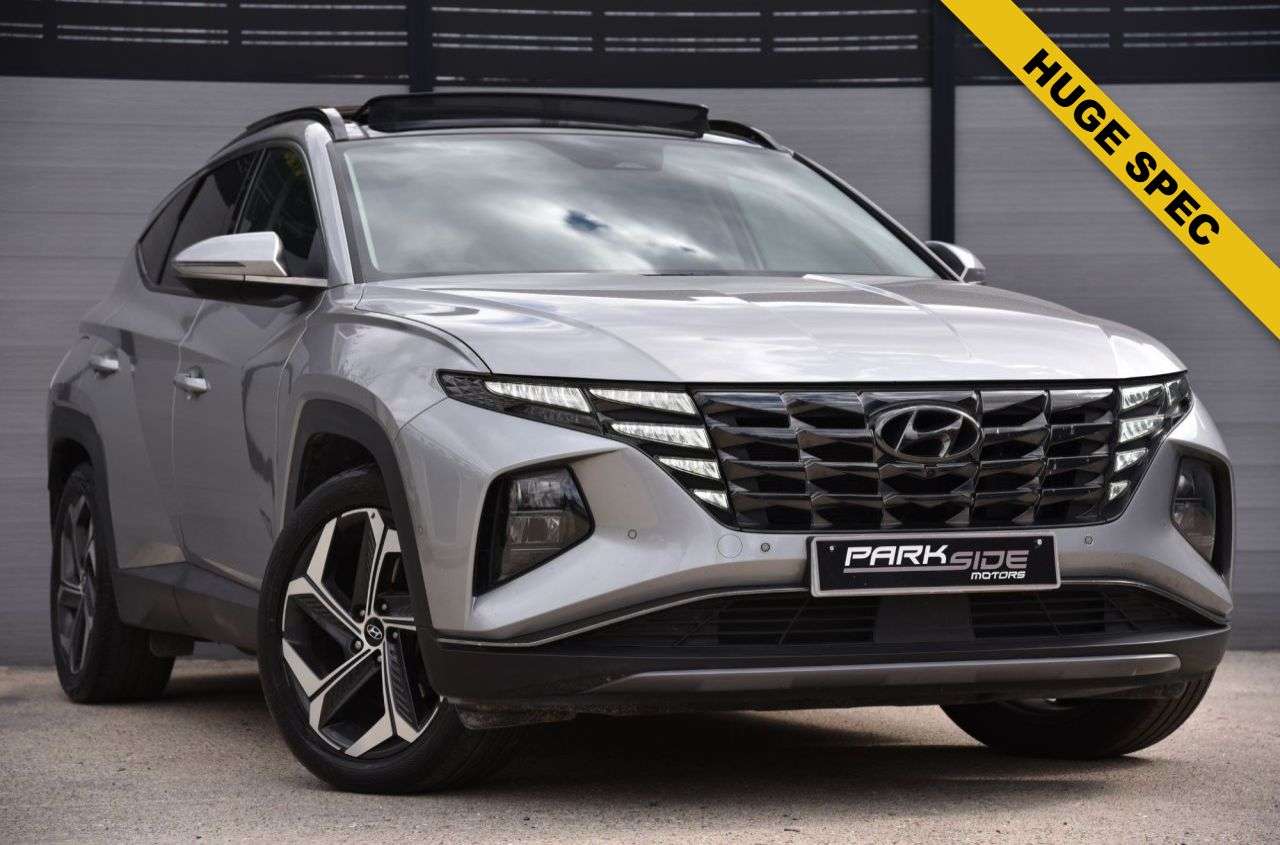 A 2022 HYUNDAI TUCSON 1.6 T-GDi 13.8kWh Ultimate SUV 5dr Petrol Plug-in Hybrid Auto 4WD Euro 6 (s A 2022 HYUNDAI TUCSON 1.6 T-GDi 13.8kWh Ultimate SUV 5dr Petrol Plug-in Hybrid Auto 4WD Euro 6 (s