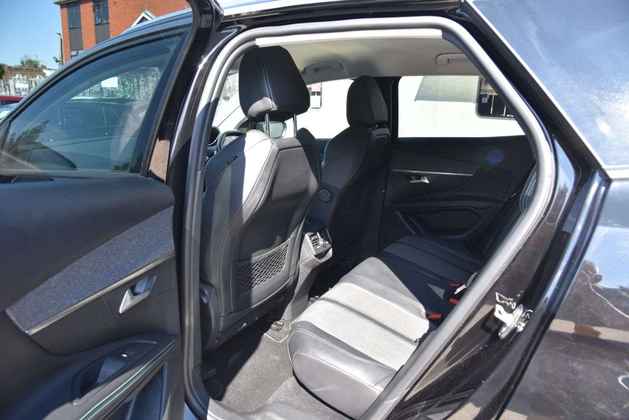 2022 PEUGEOT 3008 2022 PEUGEOT 3008