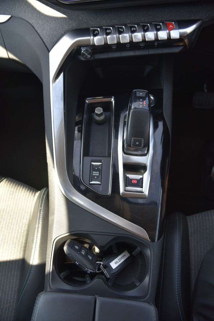 2022 PEUGEOT 3008 2022 PEUGEOT 3008