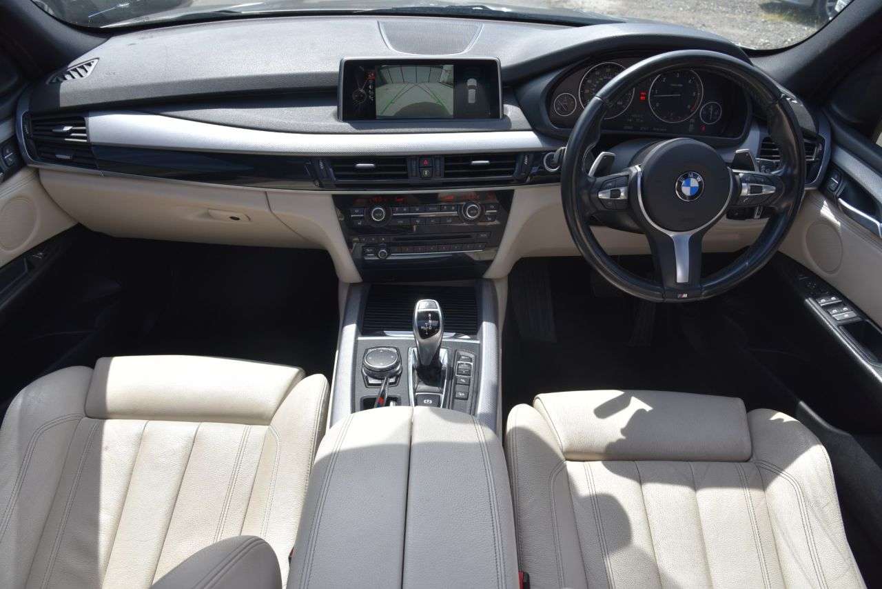 A 2015 BMW X5 3.0 40d M Sport SUV 5dr Diesel Auto xDrive Euro 6 (s/s) (313 ps) WHITE LEAT A 2015 BMW X5 3.0 40d M Sport SUV 5dr Diesel Auto xDrive Euro 6 (s/s) (313 ps) WHITE LEAT
