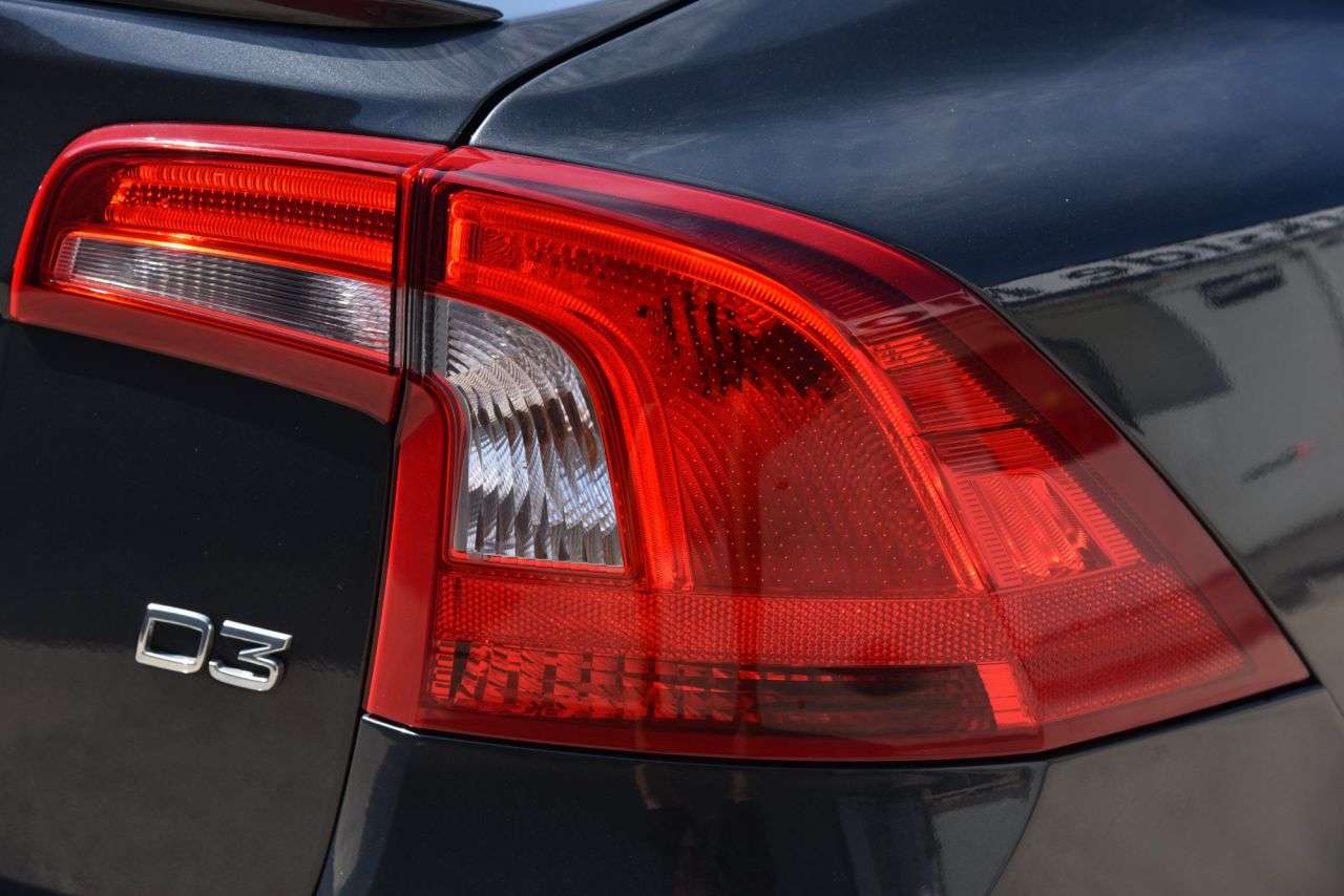 2017 VOLVO S60 2017 VOLVO S60