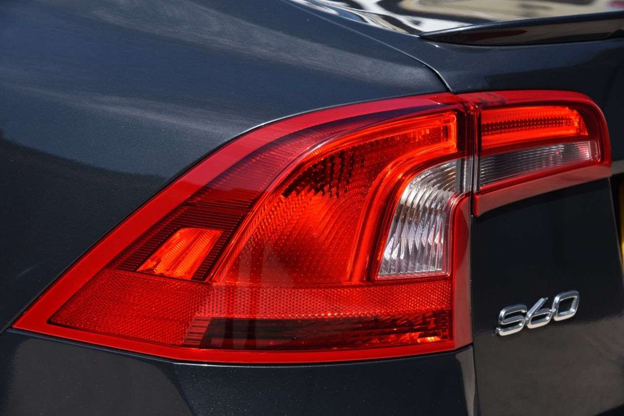 2017 VOLVO S60 2017 VOLVO S60