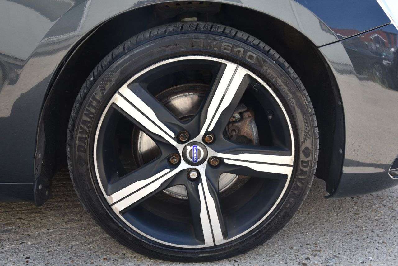 2017 VOLVO S60 2017 VOLVO S60