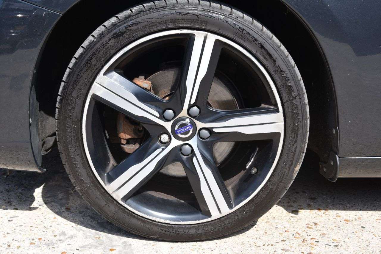 2017 VOLVO S60 2017 VOLVO S60