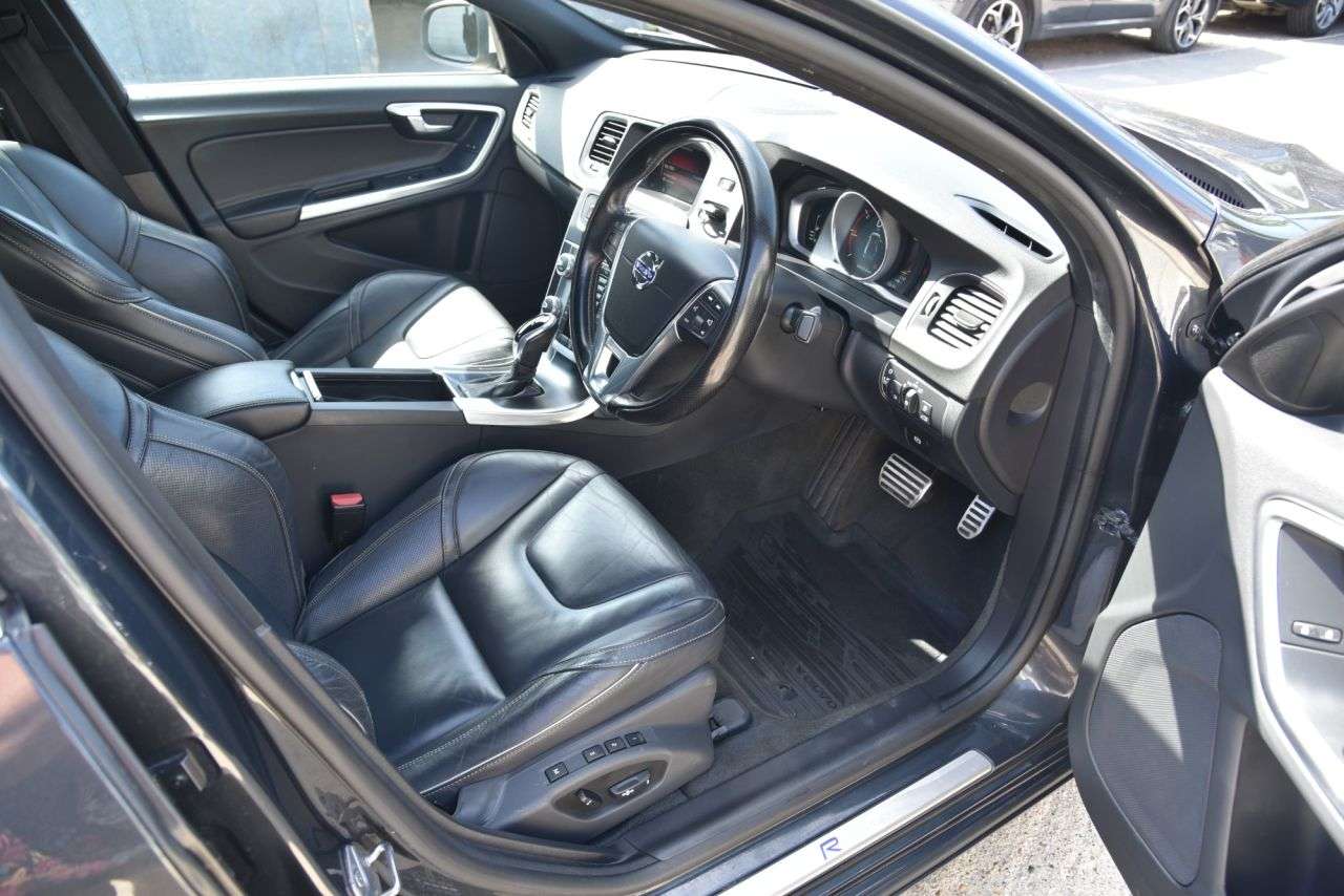 2017 VOLVO S60 2017 VOLVO S60