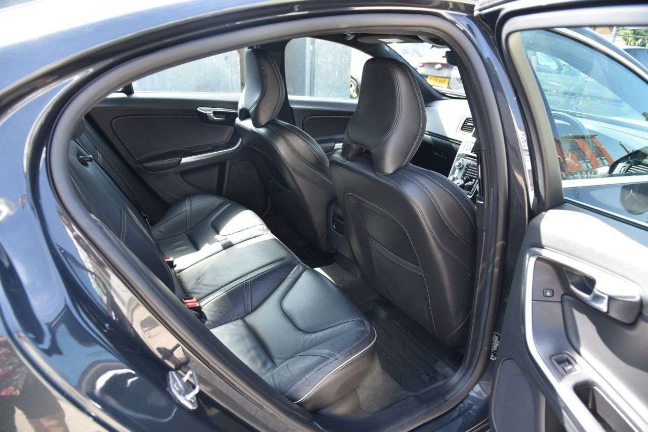 2017 VOLVO S60 2017 VOLVO S60