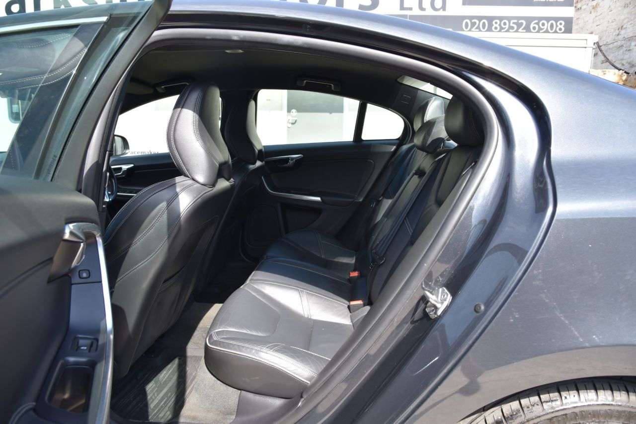 2017 VOLVO S60 2017 VOLVO S60