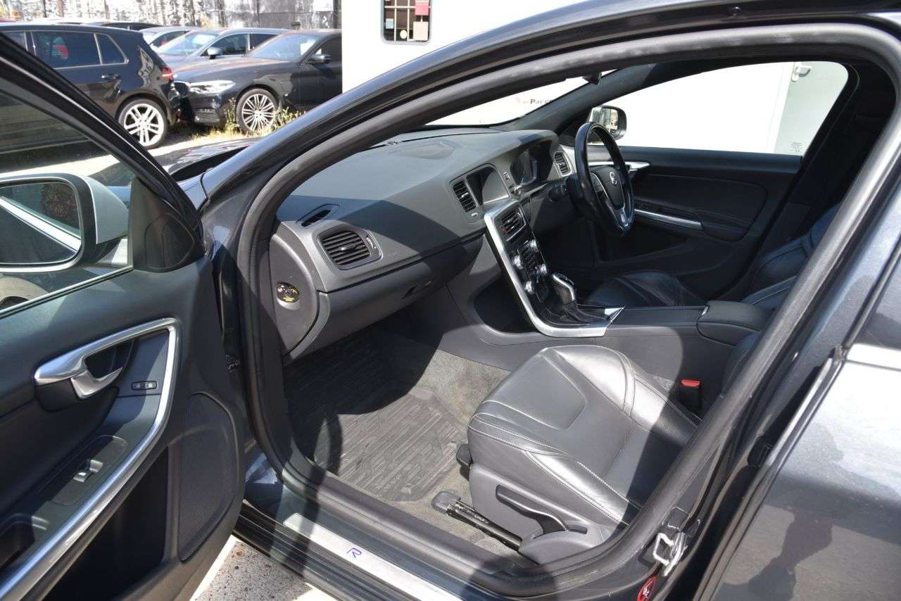 2017 VOLVO S60 2017 VOLVO S60