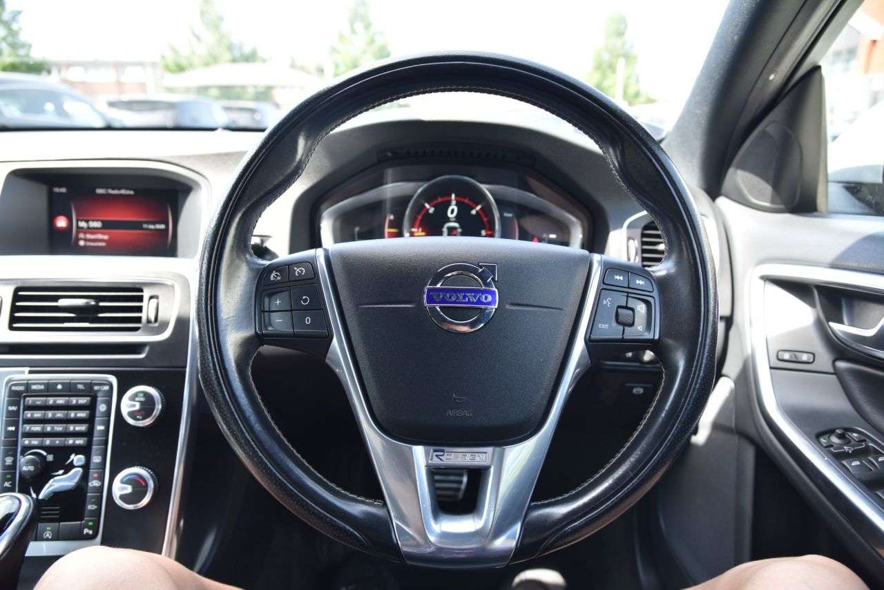 2017 VOLVO S60 2017 VOLVO S60
