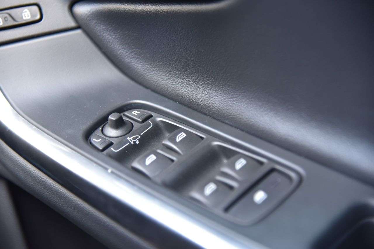 2017 VOLVO S60 2017 VOLVO S60
