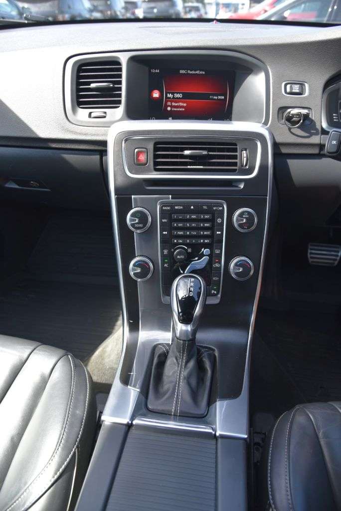 2017 VOLVO S60 2017 VOLVO S60
