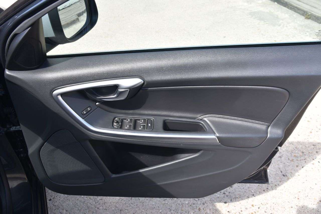 2017 VOLVO S60 2017 VOLVO S60