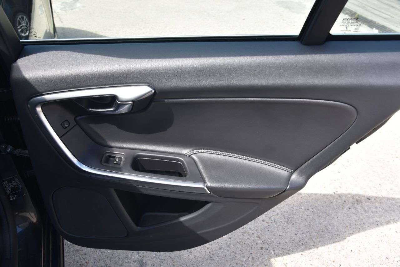 2017 VOLVO S60 2017 VOLVO S60