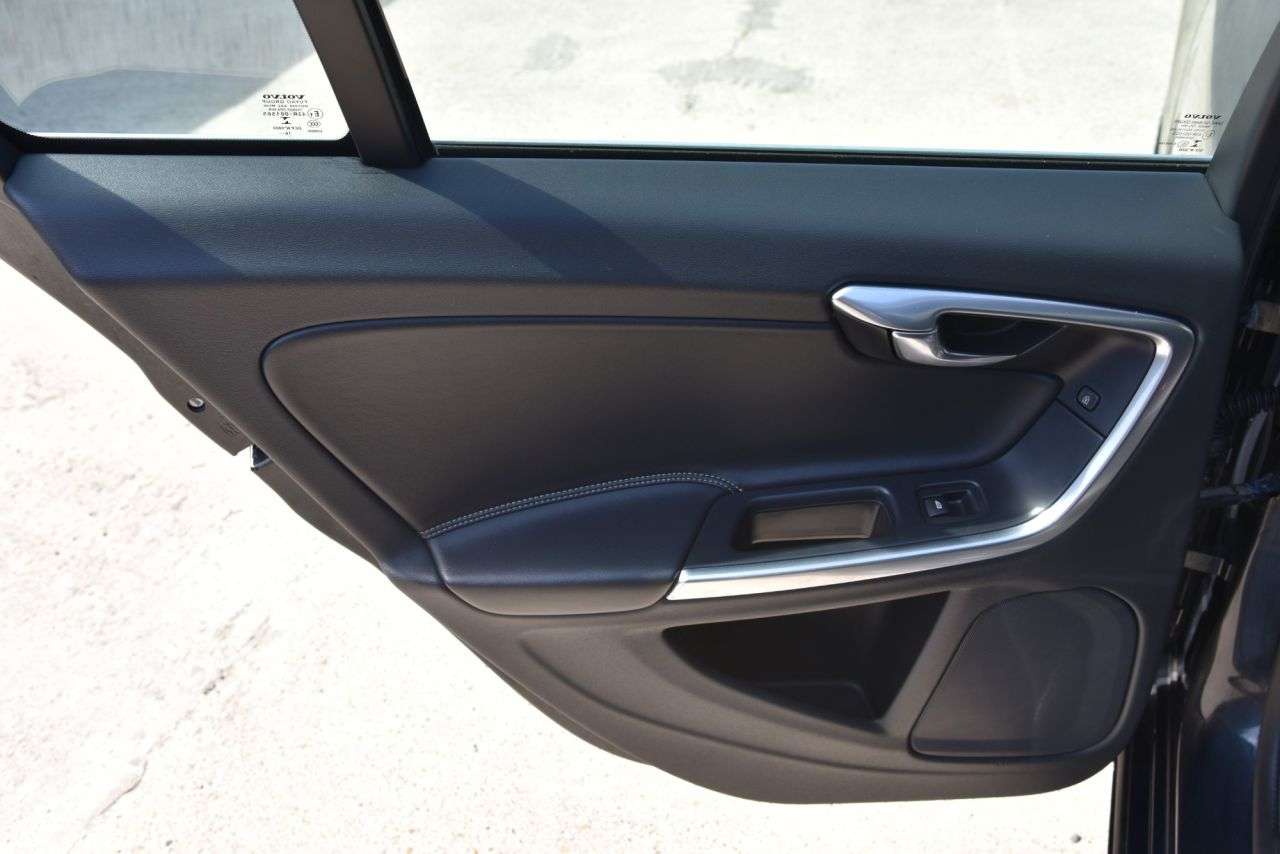 2017 VOLVO S60 2017 VOLVO S60