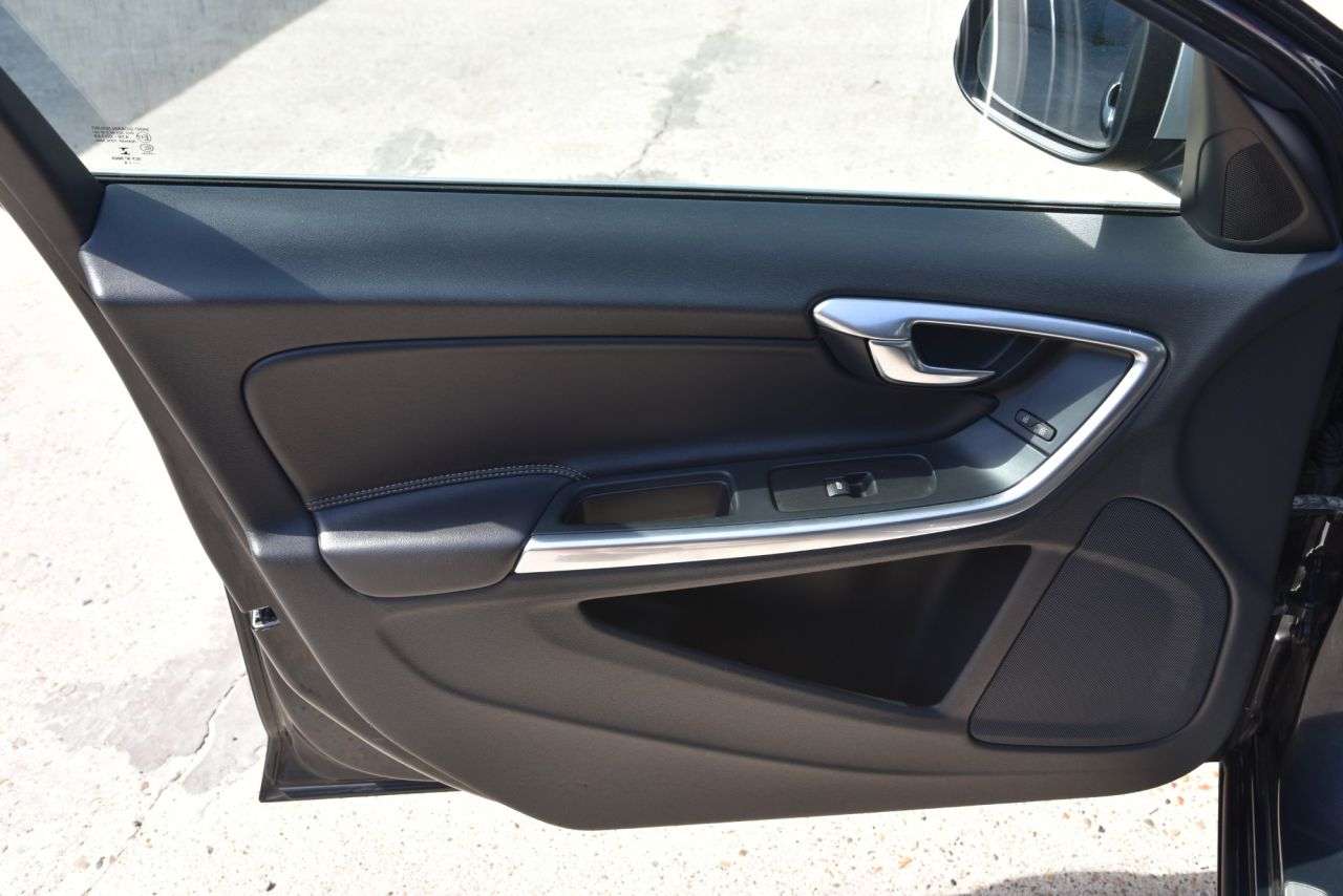 2017 VOLVO S60 2017 VOLVO S60