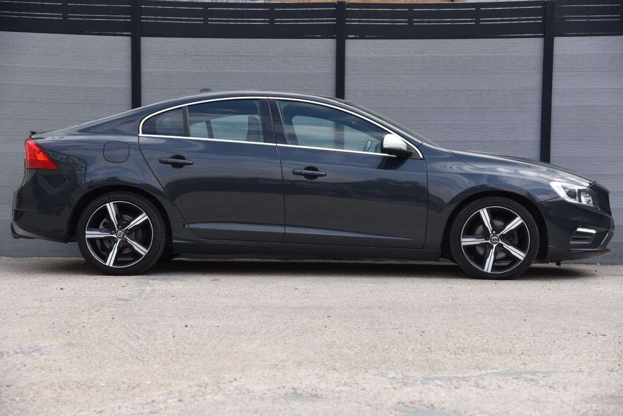 2017 VOLVO S60 2017 VOLVO S60