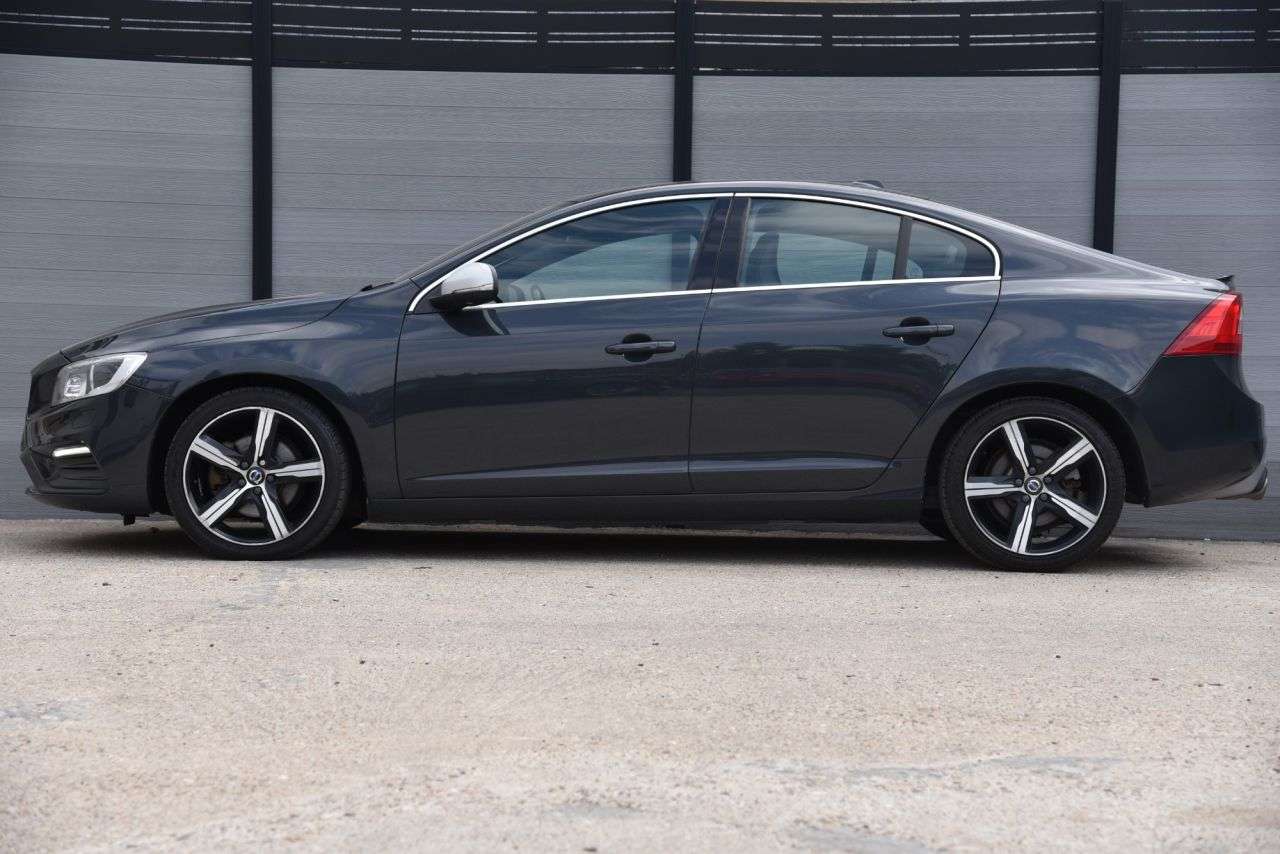 2017 VOLVO S60 2017 VOLVO S60