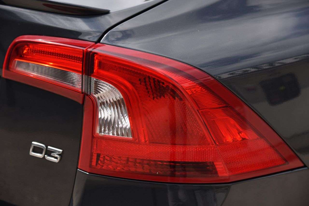 2017 VOLVO S60 2017 VOLVO S60