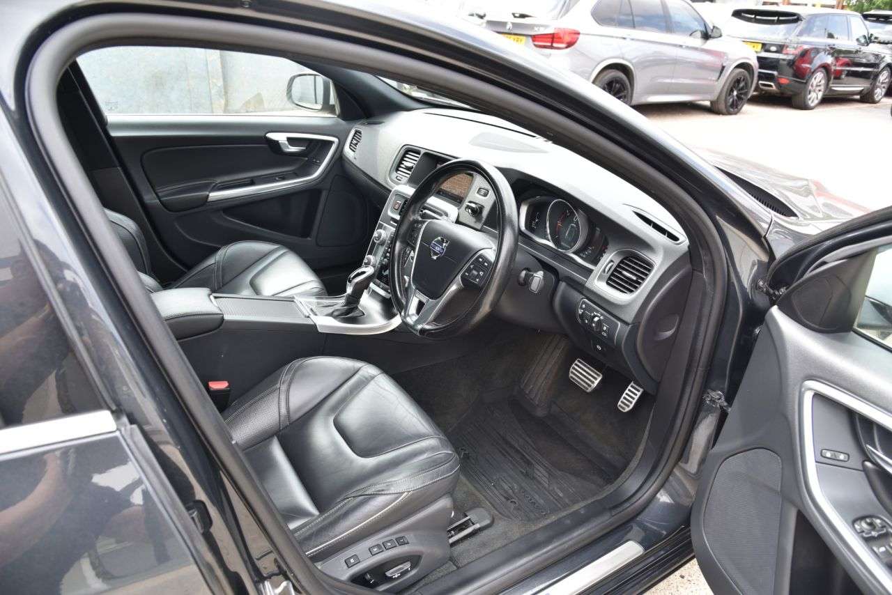 2017 VOLVO S60 2017 VOLVO S60