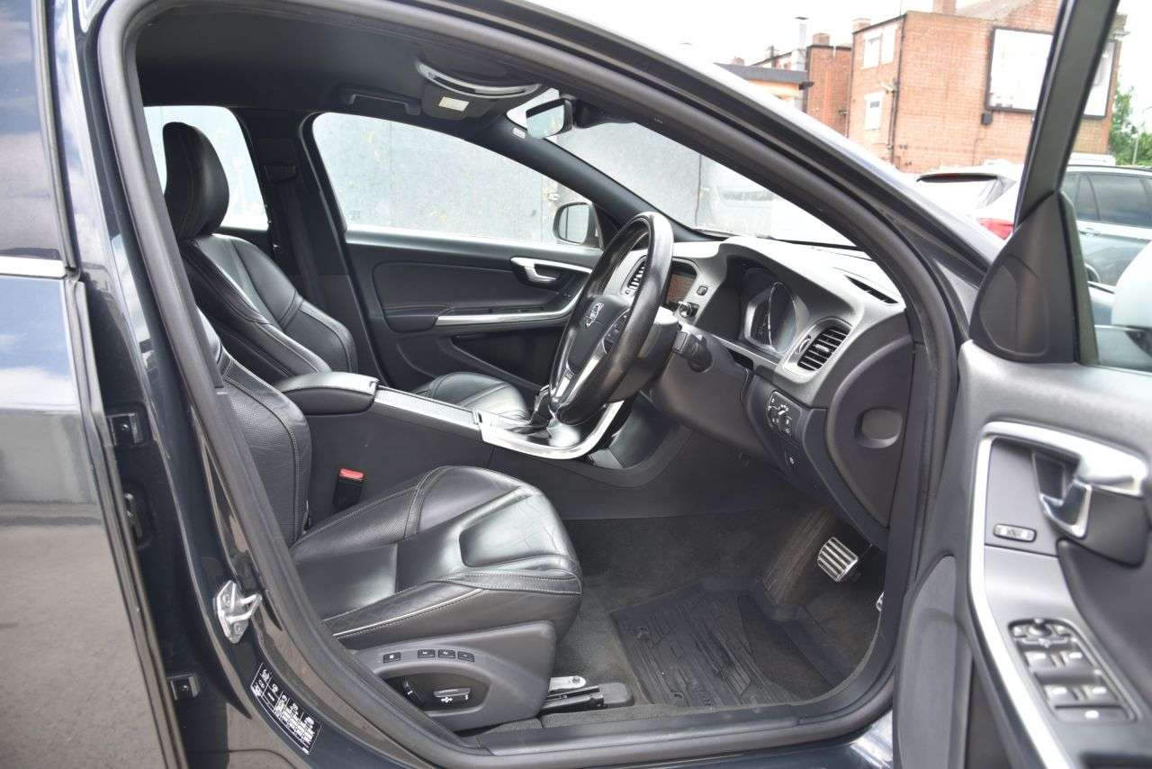 2017 VOLVO S60 2017 VOLVO S60