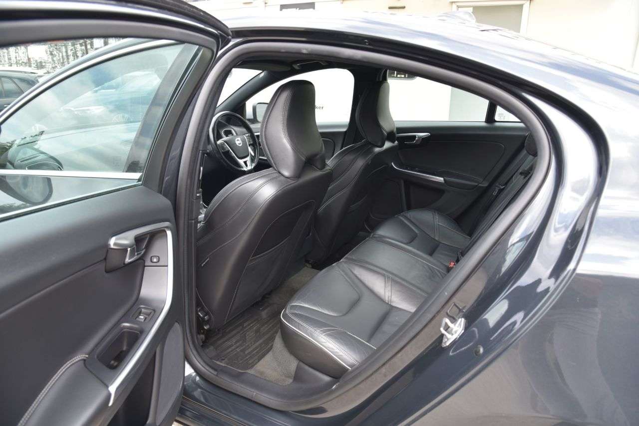 2017 VOLVO S60 2017 VOLVO S60