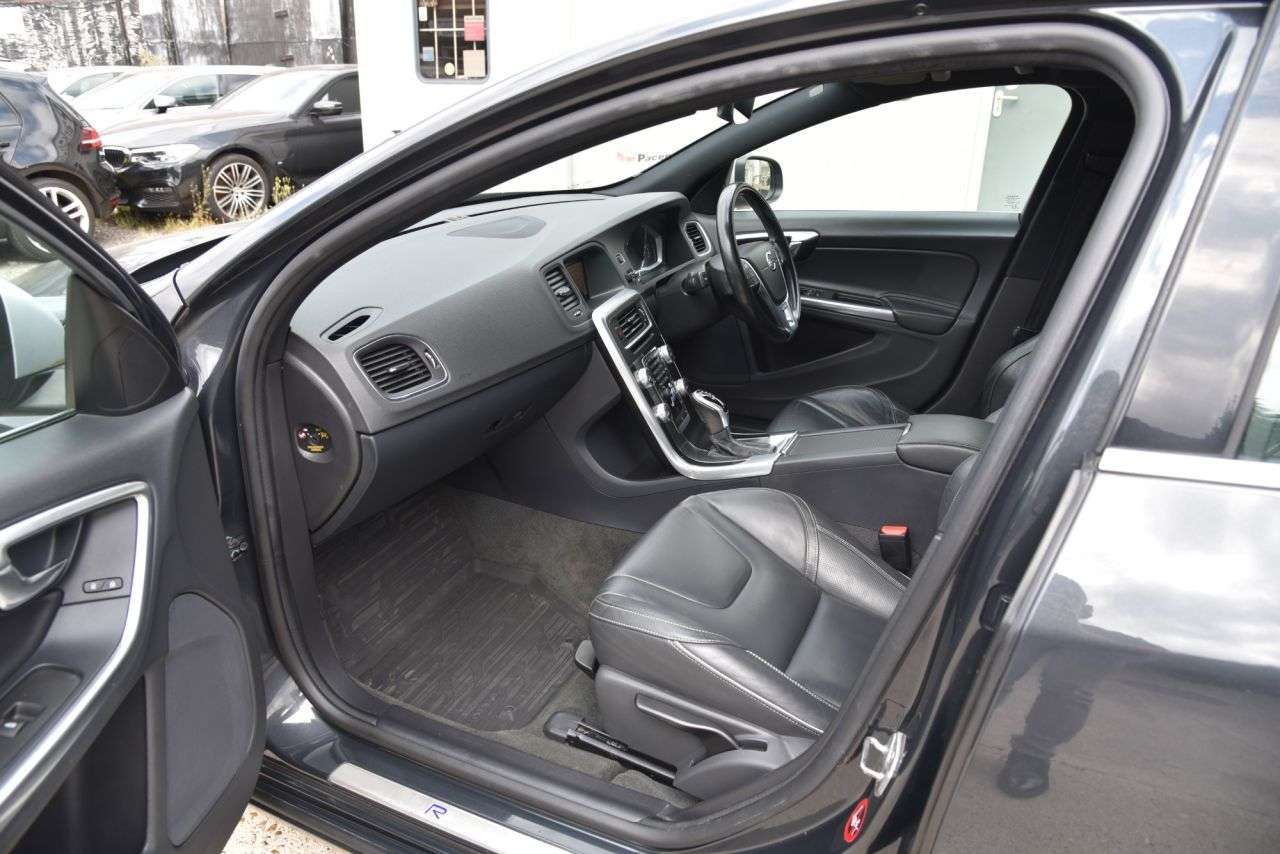 2017 VOLVO S60 2017 VOLVO S60