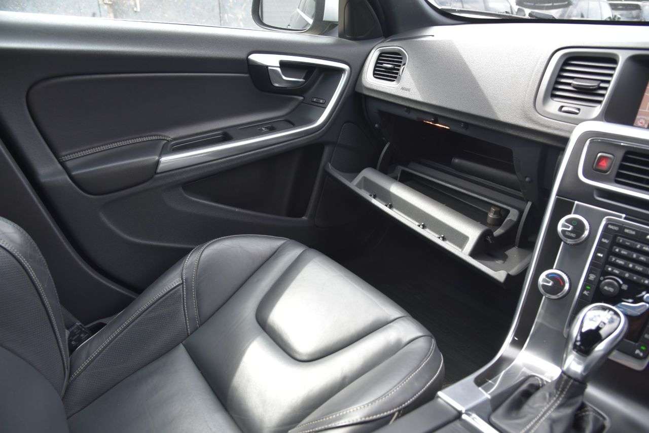 2017 VOLVO S60 2017 VOLVO S60