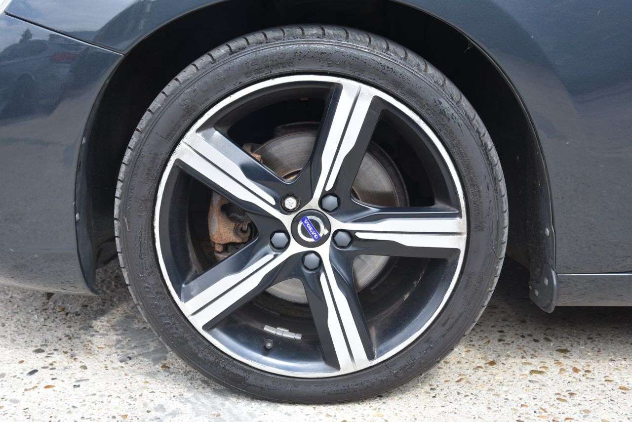 2017 VOLVO S60 2017 VOLVO S60